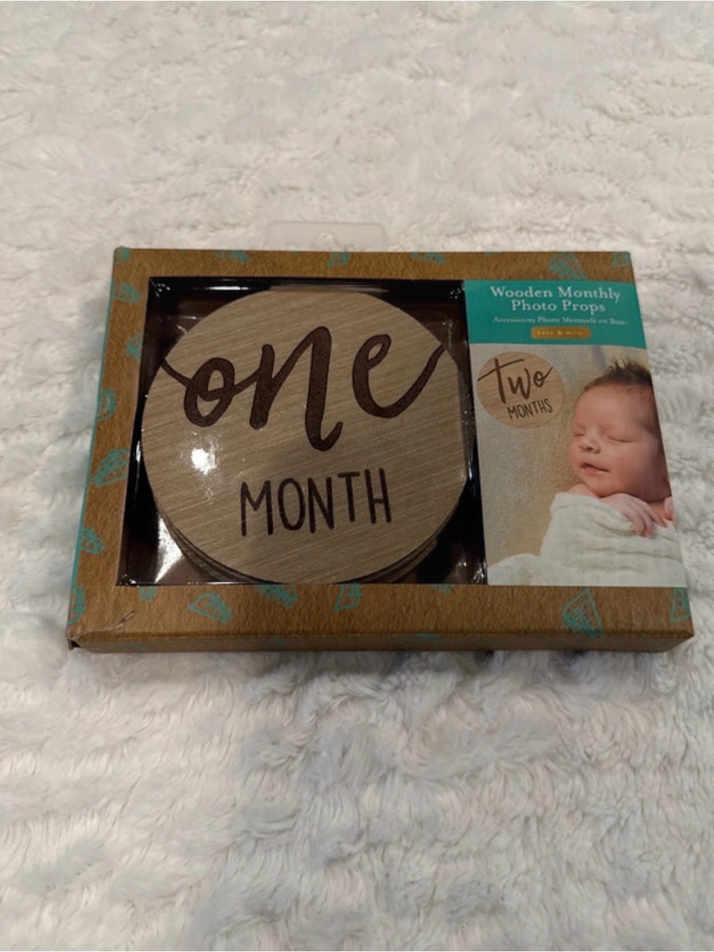 Pearhead Wooden 'One Month' Baby Photo Prop - Natural Wood